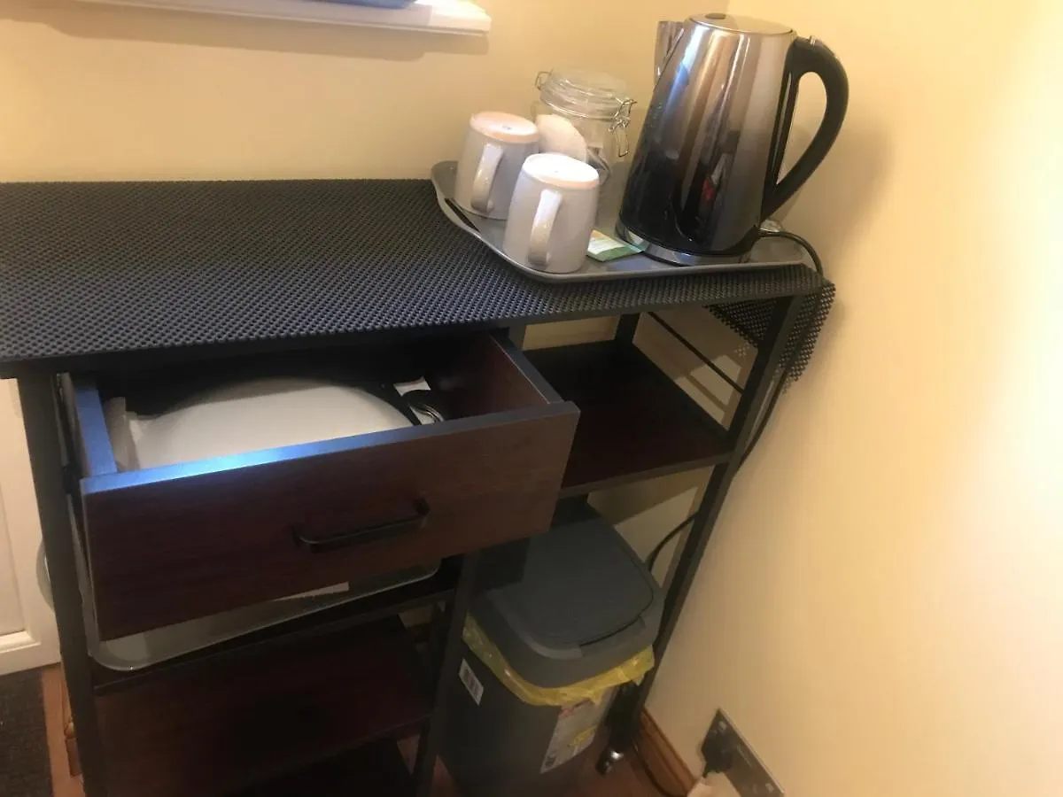 Studio-1-Staines/Heathrow/London-Own Entrance United Kingdom