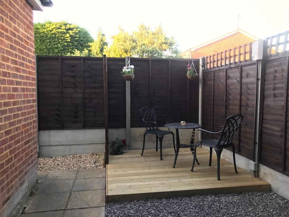 Studio-1-Staines/Heathrow/London-Own Entrance 0*, Staines-upon-Thames United Kingdom