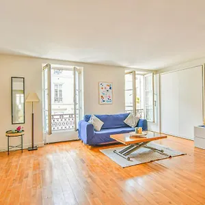 Bright Parisian Flat - Marais Paris